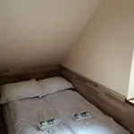 Gloria Nad Jeziorem Zywieckim Holiday home *