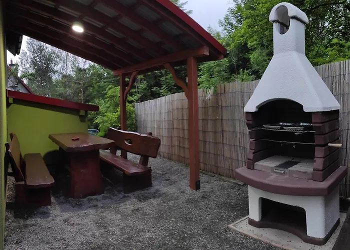 Gloria Nad Jeziorem Zywieckim بيت للعطل