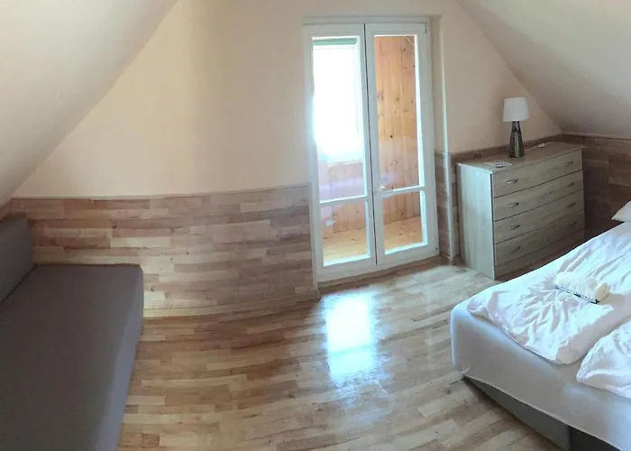 Gloria Nad Jeziorem Zywieckim *