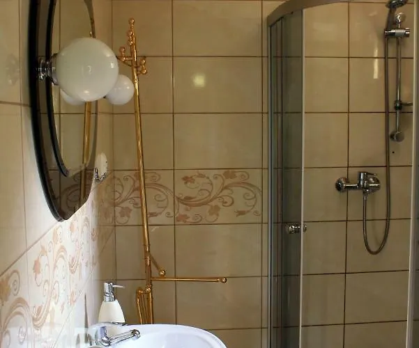 Gloria Nad Jeziorem Zywieckim بيت للعطل Żywiec