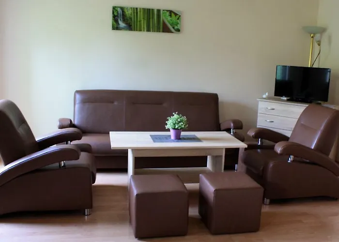 Gloria Nad Jeziorem Zywieckim بيت للعطل *